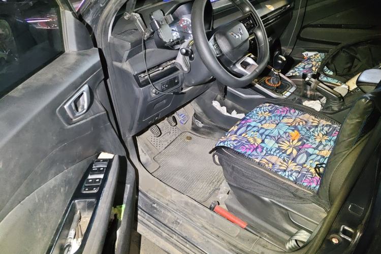 Used Wuling Alvez 2022 1.5L Manual Free-Style Model