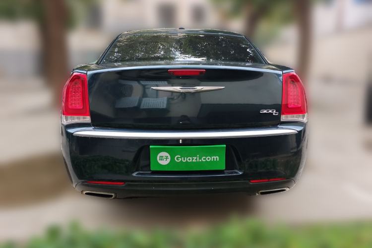 Used Chrysler 300C 2016 3.0L Supreme Edition Rear