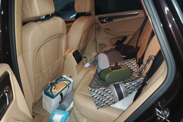 Used Porsche Macan 2016 Macan 2.0T Left Rear Seat