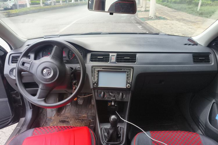 Used Volkswagen Santana 2013 1.4L Manual Fashion Edition Center Console