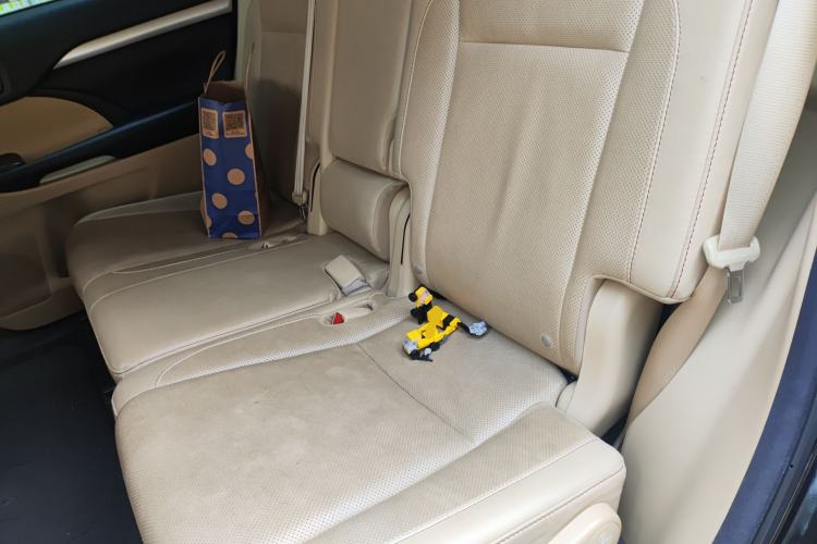 Used Toyota Highlander 2018 2.0T Four-Wheel Drive Luxury Version 7 Seats China VI Standard
