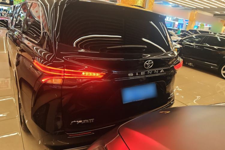 Used Toyota Sienna 2024 2.5L Hybrid Four-Wheel Drive Prestige Edition