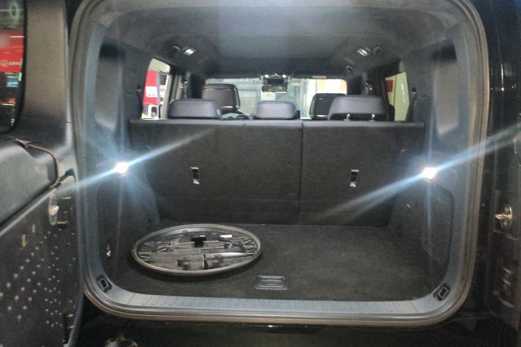 Used Formula Leopard 5 2023 Cloud Ride Flagship Edition
