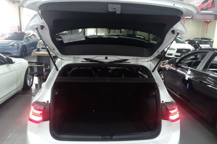 Used Volkswagen Golf 2021 280TSI DSG R-Line Trunk