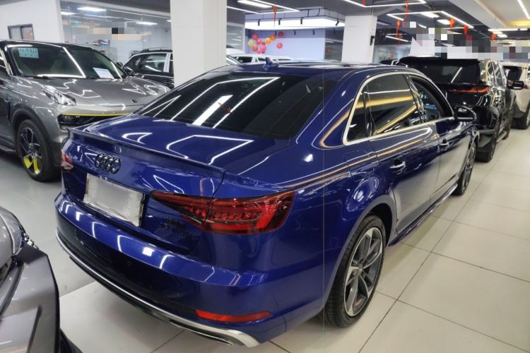 Used Audi A4L 2019 40 TFSI Fashion Version China V