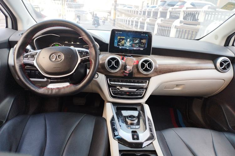 Used BAIC Beijing EU5 2018 R500 Smart Wind Edition Center Console