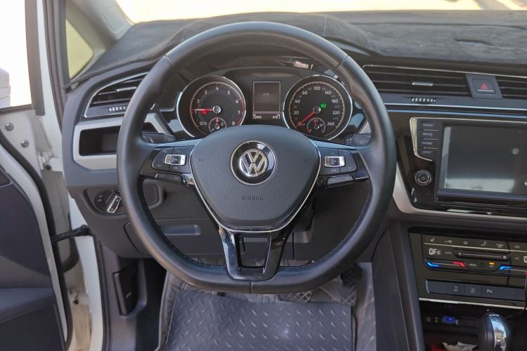 Used Volkswagen Touran 2021 Tiguan L 280TSI DSG Boundary Edition 6-Seater Steering Wheel