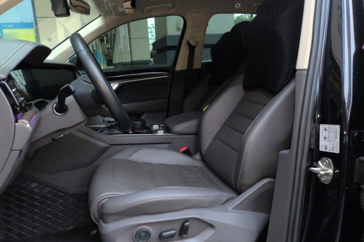 Used Volkswagen Touareg 2022 2.0 TSI RuiShang Edition Left Front Seat