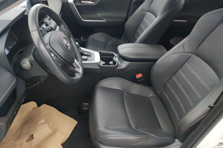 Used Toyota Wildlander 2023 Dual-Motor 2.5L E-CVT Four-Wheel Drive Prestige Edition Left Front Seat