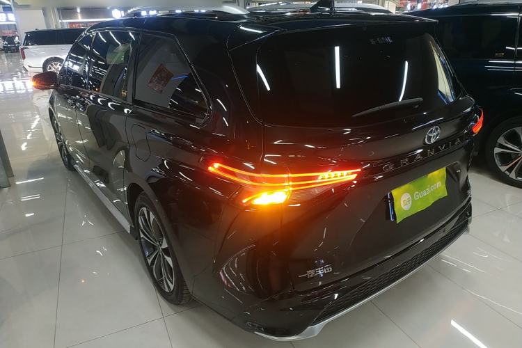 Used Toyota Granvia 2023 2.5L Hybrid Flagship VIP Edition Rear Left 45 Deg