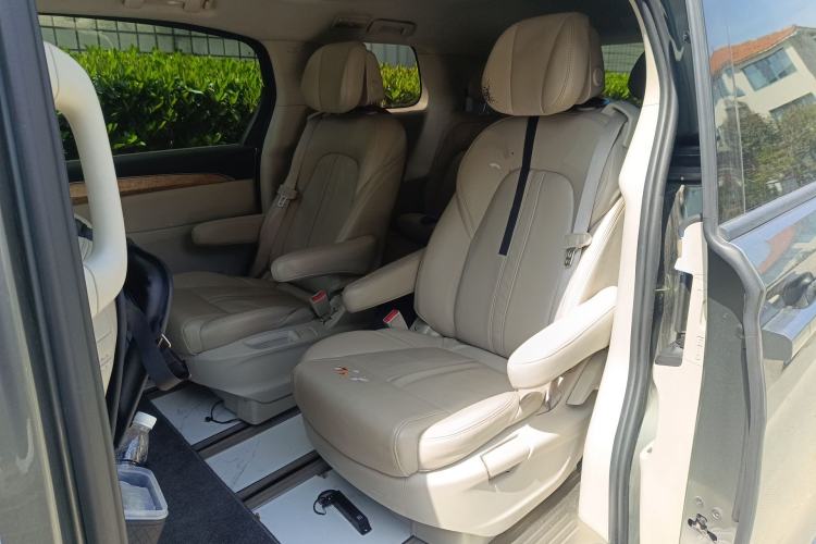 Used Buick GL8 2017 ES 28T Comfort Model China V Standard