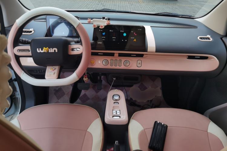 Used CHANGAN NEVO Lumin 2022 155 km – Refreshingly Sweet Edition Center Console