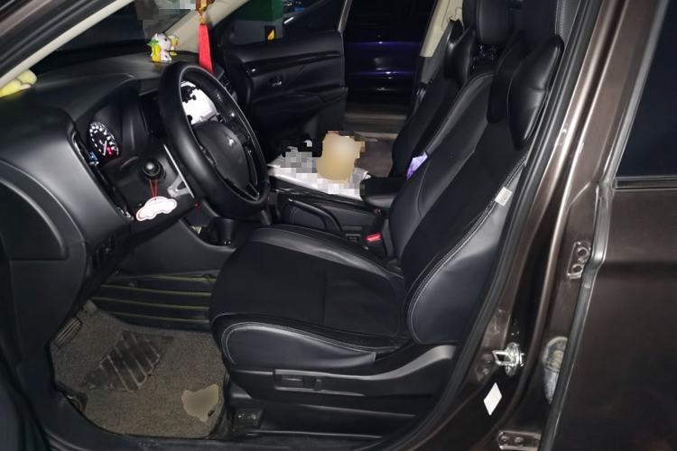 Used Mitsubishi Outlander 2016 2.4L 4x4 Elite Edition 5 Seats
