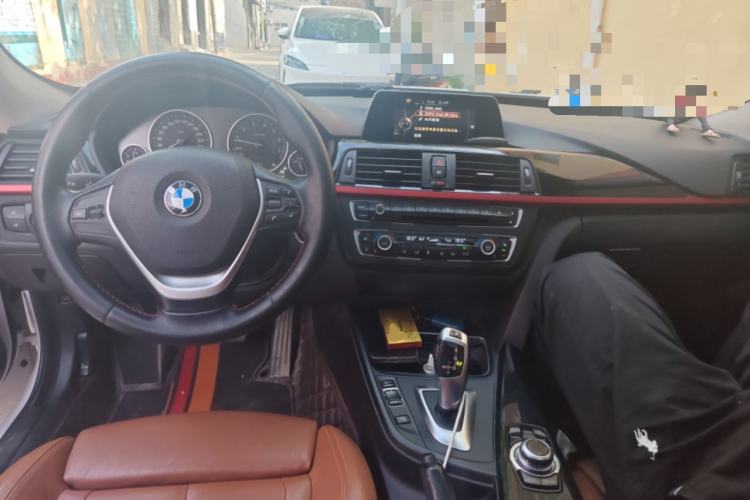 Used BMW 3 Series GT 2014 320i Design Package Model Center Console