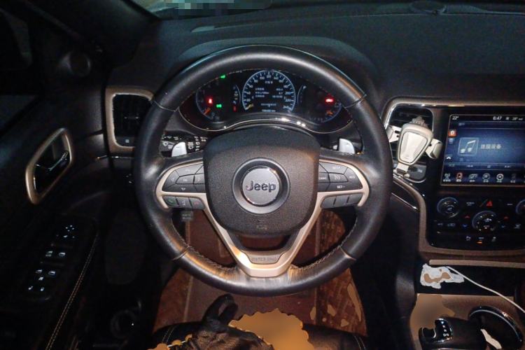 Used Jeep Grand Cherokee 2015 3.0TD Diesel Comfort Navigation Edition
