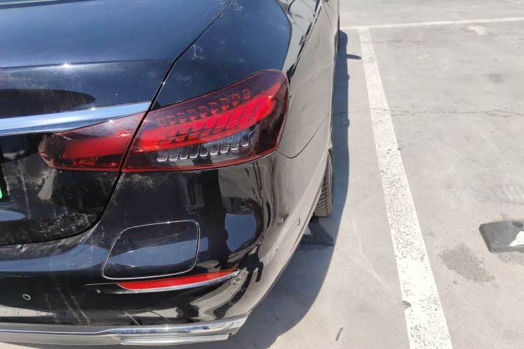Used Mercedes-Benz E-Class New Energy 2023 E 350 e L Plug-in Hybrid Sedan Right Rear Taillight