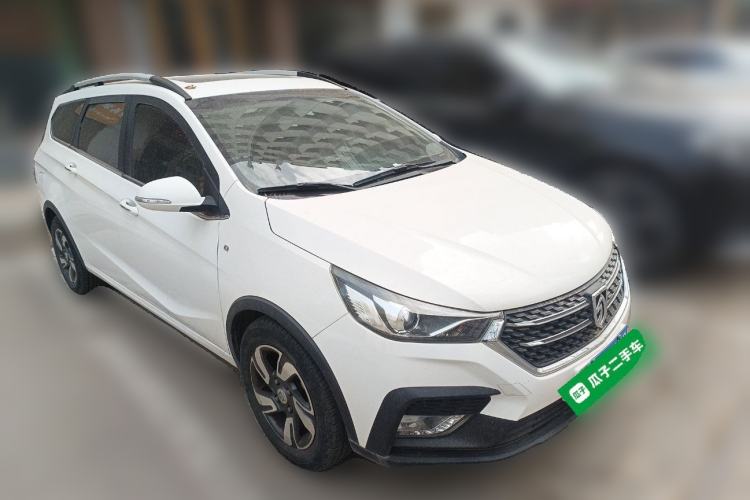 Used Baojun 310W 2018 1.5L Automatic Luxury Version China V Front Right 45 Deg