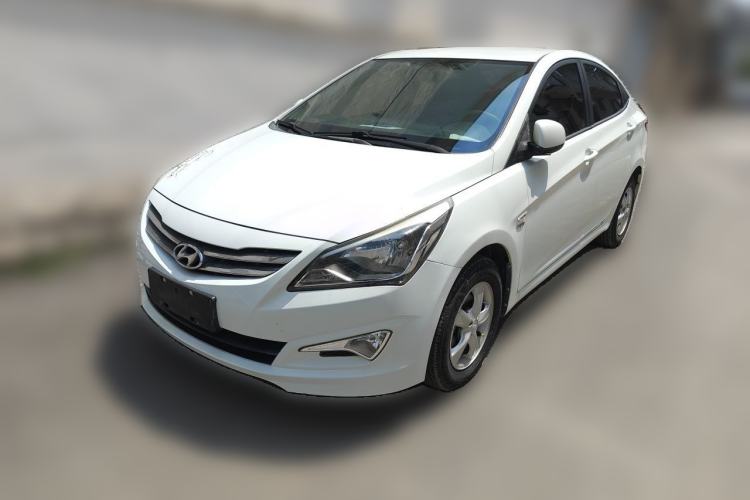 Used Hyundai Verna (older generation) 2014 1.4L Manual Smart GLS Trim