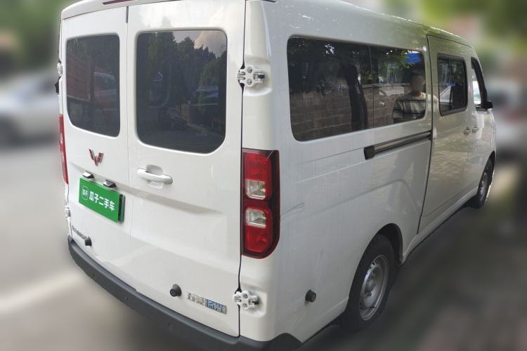 Used Wuling Yangguang 2026 Model, 440km Bus Comfort Edition, 6 Seats
