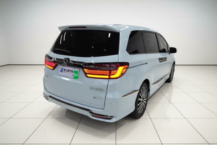 Used Honda Elysion 2024 2.0L eHEV Luxury Edition Rear Right 45 Deg