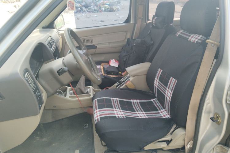 Used Dongfeng Ruichi 2013 3.2T Xingye Edition Diesel Two-Wheel Drive Standard Type CYQD80-E4
