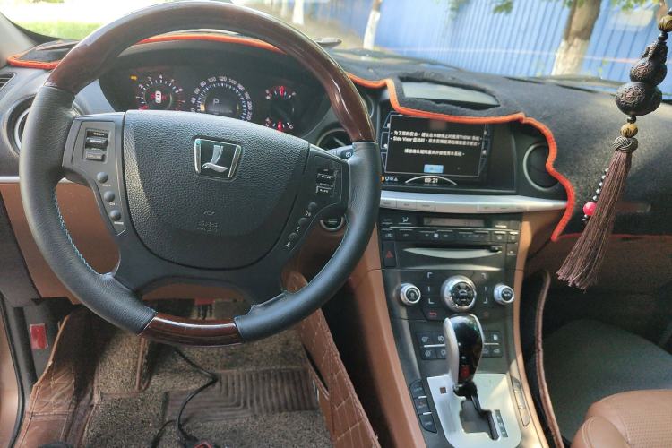 Used Luxgen Great 7 SUV 2013 Limited-Edition Sharp Edition 2.2T All-Wheel-Drive Prestige Model Interior 2