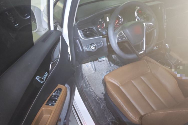 Used BYD Song MAX 2018 1.5T Automatic Smart Connect Luxury 6-Seater Driver Seat