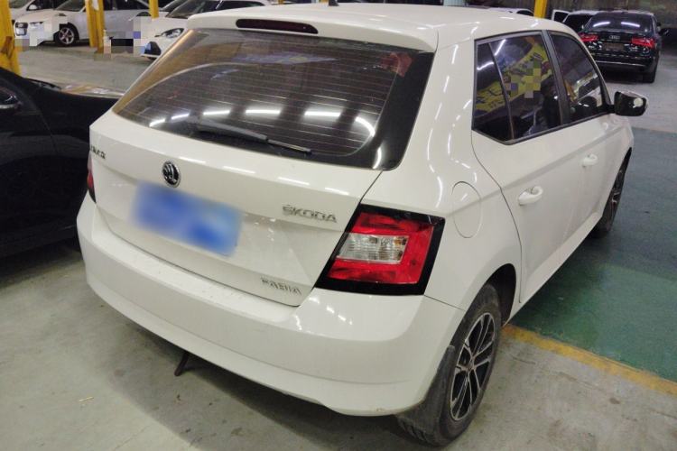 Used Skoda Fabia 2015 1.4L Manual Front-Wheel Drive Model
