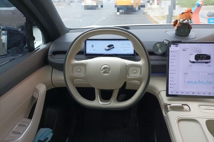 Used Nio ES6 2023 75 kWh Steering Wheel