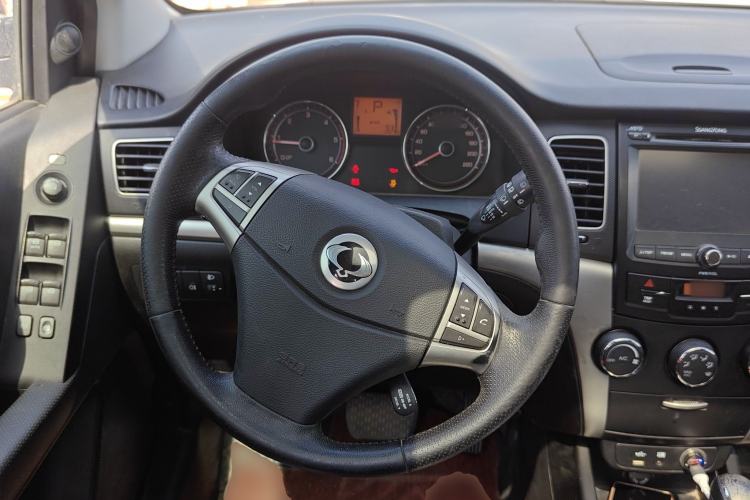 Used SsangYong Korando 2011 2.0T Diesel Two-Wheel Drive Automatic Luxury Navigation Edition