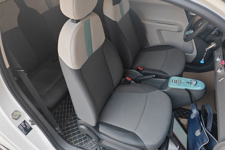 Used CHANGAN NEVO Lumin 2022 155 km – Refreshingly Sweet Edition Right Front Seat