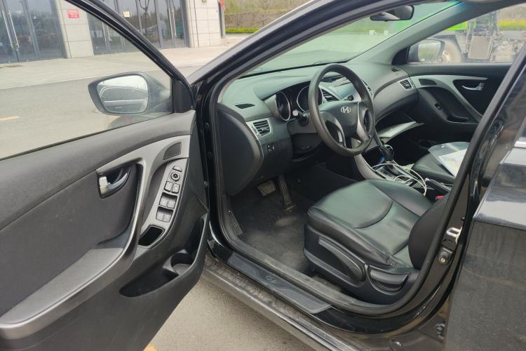 Used Hyundai Elantra (5th Generation / Langdong) 2015 1.6L Automatic Leading Model
