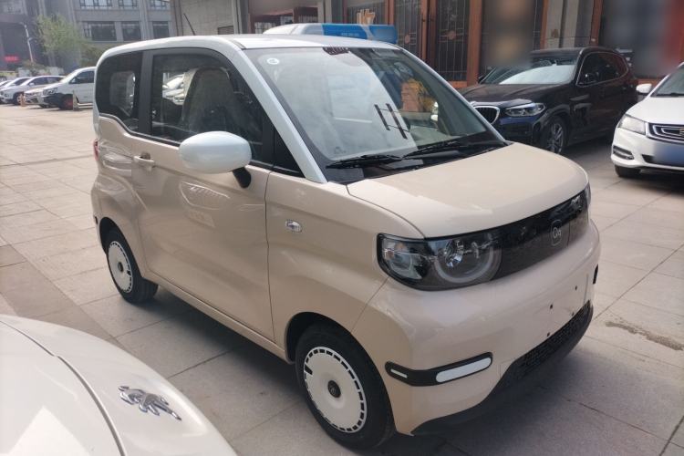 Used Chery QQ Ice Cream 2025 205km Qi Energy Version Front Right 45 Deg