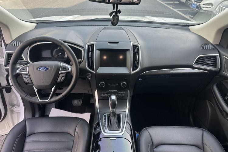Used Ford Edge 2018 EcoBoost 245 Two-Wheel-Drive Titanium 7-Seater China VI Standard