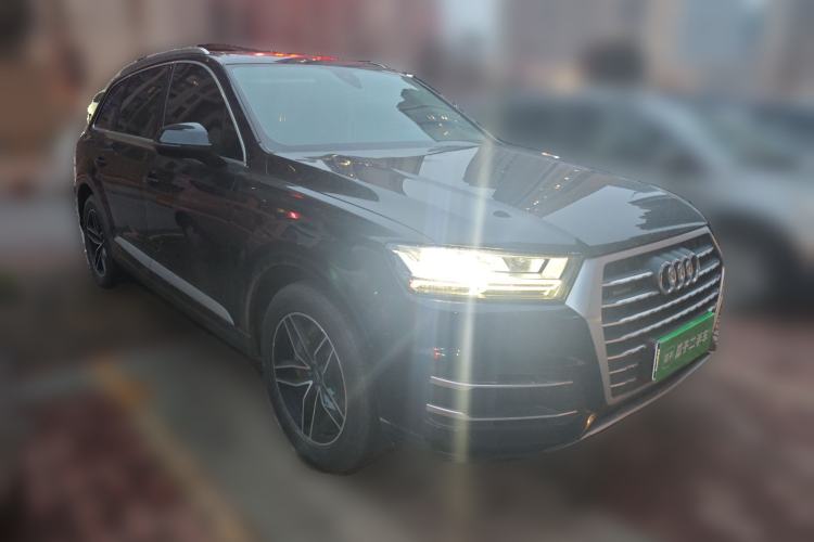 Used Audi Q7 2018 40 TFSI Comfort Model