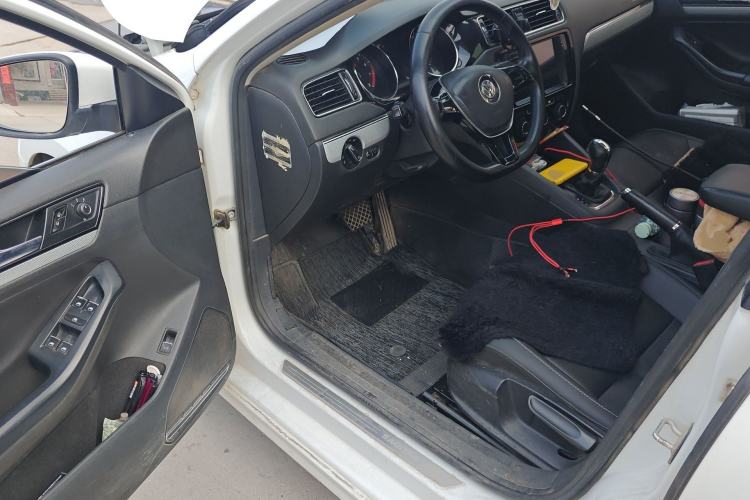 Used Volkswagen Sagitar 2015 230TSI Automatic Comfort Version