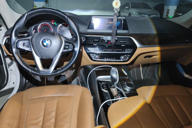 Used BMW 5 Series 2018 528Li Launch Special Edition Center Console