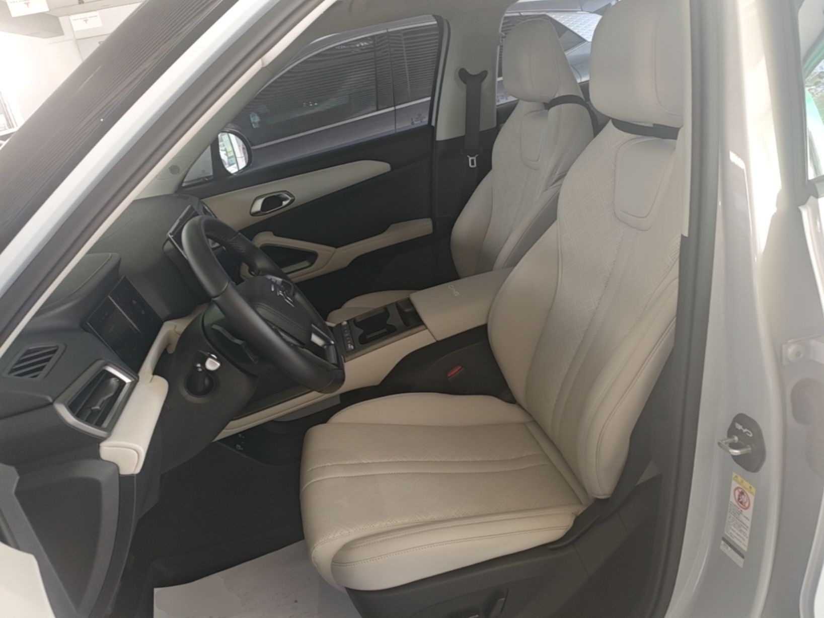 BYD Yuan UP 2025 Intelligent Driving Version 401 km Leading Edition — снимка 17