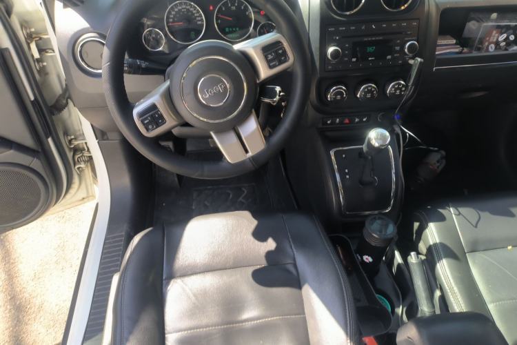 Used Jeep Compass 2013 2.0L Two-Wheel Drive Black Luxury Edition