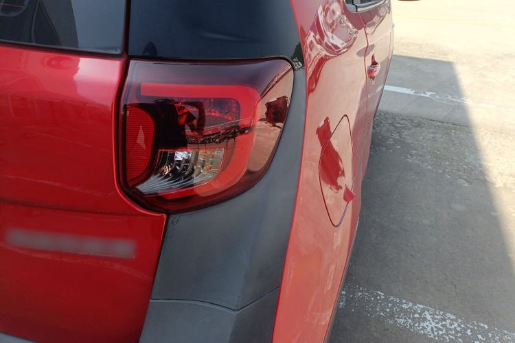 Used Chery QQ Little Ant 2021 200 000-Yuan Ant Fan Edition Talent Version NMC Battery 301 km Right Rear Taillight