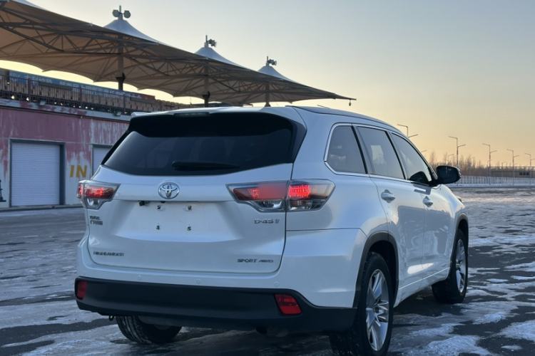 Used Toyota Highlander 2017 2.0T Four-Wheel Drive Luxury Edition 7 Seats
