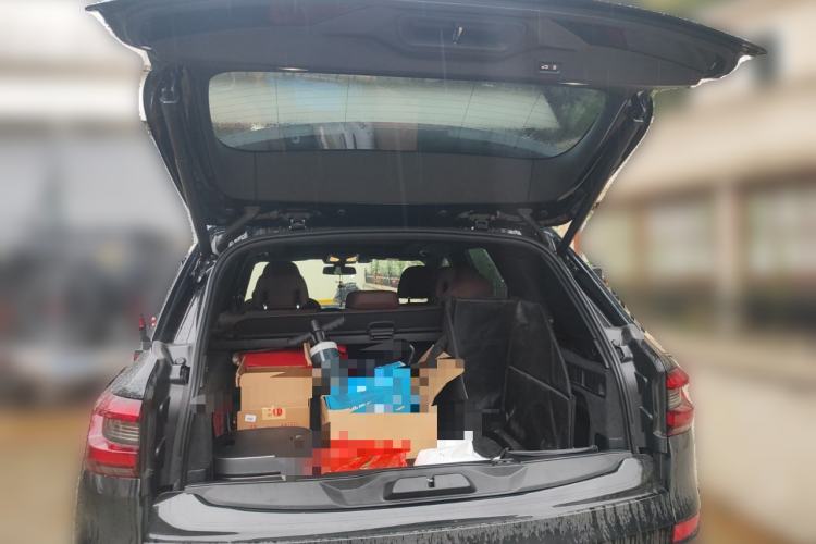 Used BMW X5 2021 xDrive40i Luxury Model with M Sport Package Trunk