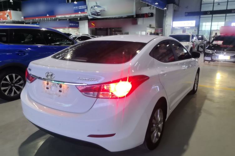 Used Hyundai Elantra (5th Generation / Langdong) 2015 1.6L Automatic Fashion Model