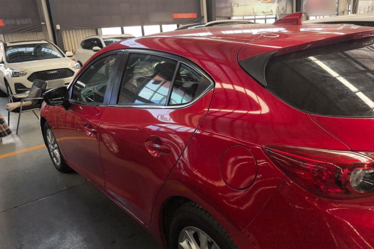 Used Mazda Mazda 3 Axela 2017 Hatchback 1.5L Automatic Comfort Model Emission Standard China V
