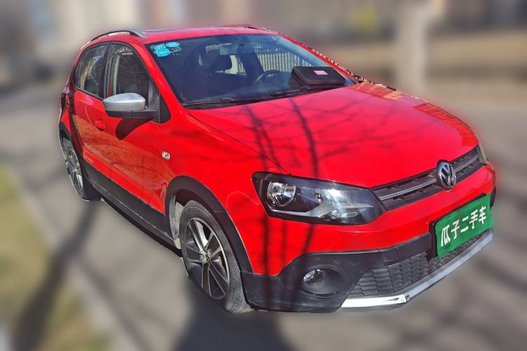 Used Volkswagen Polo 2012 1.6L Cross Polo MT Front Right 45 Deg