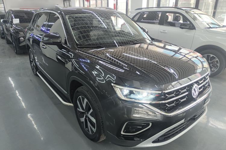 Used Volkswagen Tayron 2023 280TSI Two-Wheel-Drive Luxury Plus Advanced Version Front Right 45 Deg