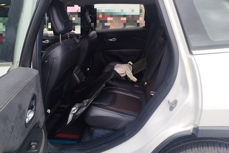 Used Jeep Cherokee 2017 2.0L Superior Edition