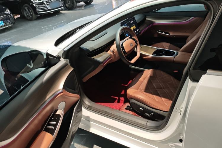 Used CHANGAN NEVO A07 2024 All-Electric "True Fragrance" Edition 710 Flagship Model Driver Seat