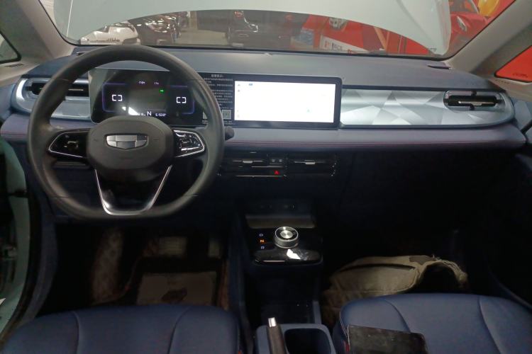 Used Geometry E Firefly 2022 320KM Cute Tiger 4-Seater Center Console