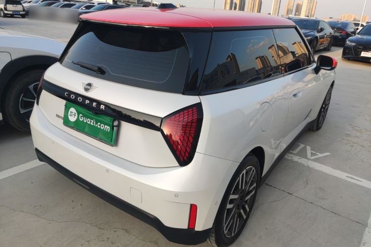 Used MINI Electric COOPER 2024 456km COOPER E Classic Edition
